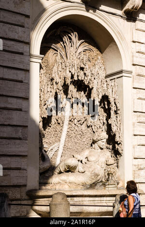 La déesse Junon, l'un des Quattro Fontane, sur la colline du Quirinal à Rome, Italie Banque D'Images