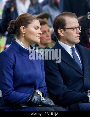 Stockholm, Suède. 28 Sep, 2019. La princesse Victoria et le Prince Daniel de Suède au Minnesmonumentet à Djurgarden à Stockholm, le 28 septembre 2019, pour assister à la cérémonie de commémoration M/S EstoniaCredit : Albert Nieboer/ Pays-Bas OUT/Point de vue OUT |/dpa/Alamy Live News Banque D'Images