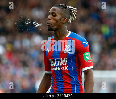 Londres, Royaume-Uni. Sep 28, 2019.Le Palais de Cristal, Wilfried Zaha lors d'English Premier League entre Norwich City et Crystal Palace à Selhurst Park Stadium, Londres, Angleterre le 28 septembre 2019 : Crédit photo Action Sport/Alamy Live News Banque D'Images