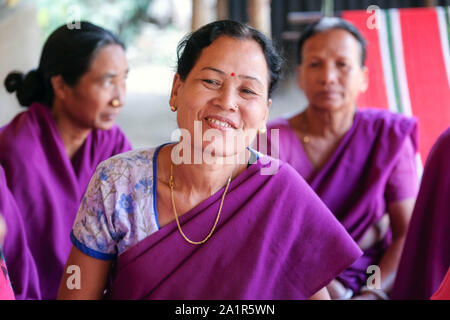 Les femmes ont formé un groupe d'entraide d'être économiquement plus indépendants. Bagbari Village, Etat de Tripura, nord-est de l'Inde Banque D'Images