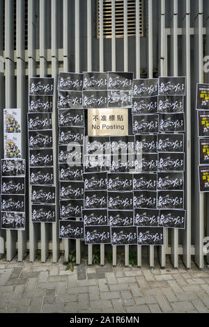 Tamar, Admiratly, Hong Kong, le 29 septembre 2019. Le cinquième anniversaire de la révolution d'Umbrella. Des dizaines de milliers de personnes se sont réunies à Tamar pour un rassemblement pour marquer le début de le mouvement Occupy il y a cinq ans. Messages trouvés autour des bâtiments du gouvernement à l'événement anniversaire à Tamar. Banque D'Images