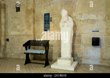 Paris, France - Sept 04, 2019 : paroisse Saint Pierre de Montmartre ou l'église Saint Pierre de Montmartre, l'une des plus anciennes églises de Paris . Banque D'Images