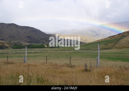 Arc-en-ciel. Te Araroa Trail. L'île du Sud. Nouvelle Zélande Banque D'Images