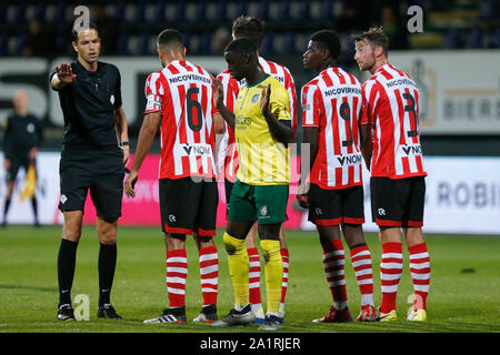 Paris, France. 28 Sep, 2019. Paris, 28-09-2019, Fortuna Sittard - Sparte, saison 2019-2020 de l'Eredivisie néerlandaise, arbitre Richard Martens : Crédit Photos Pro/Alamy Live News Banque D'Images