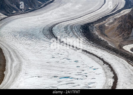 Voir de très près de la moraine du glacier Kaskawulsh dans la réserve de parc national Kluane, Yukon, Canada Banque D'Images