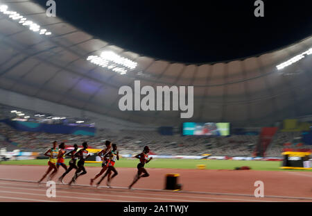 Doha, Qatar. 28 Sep, 2019. Les athlètes s'affrontent lors de la finale 10 000m femmes au Championnats du monde IAAF 2019 à Doha, Qatar, le 28 septembre 2019. Credit : Wang Lili/Xinhua/Alamy Live News Banque D'Images