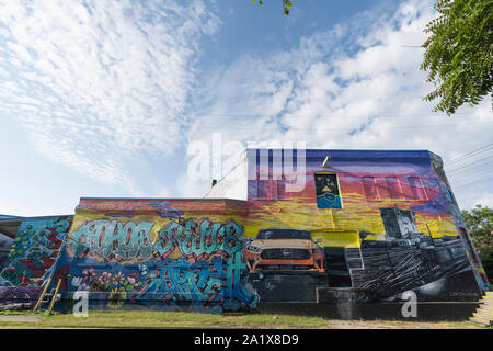 L'art de mur de graffitis dans le centre-ville de Detroit Banque D'Images