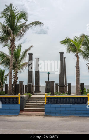 Ville Blanche, Pondichéry/Inde- 3 septembre 2019 : mémorial de la guerre de Kargil dans le quartier français de Pondichéry Banque D'Images