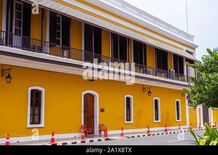 Ville Blanche, Pondichéry/Inde- 3 septembre 2019 - Consulat Général de France dans le quartier français de Pondichéry Banque D'Images