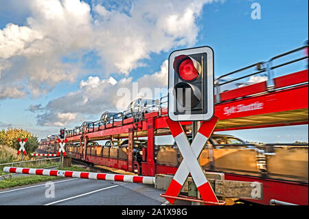 Sylt Shuttle, un train reliant l'île de Sylt avec le continent ; navette Sylt mit Autos Keitum Banque D'Images