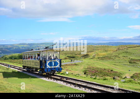 Vintage le tramway de Great Orme près du sommet. Voir au grand orme County Park. Llandudno, au Pays de Galles, Royaume-Uni. Banque D'Images