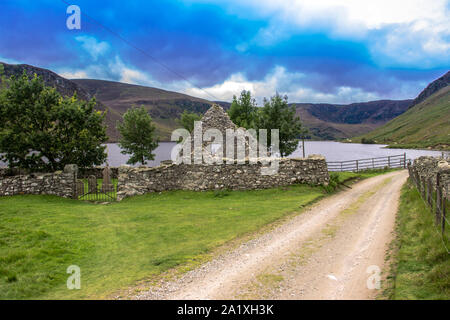 Trajet autour de Loch Lee. Angus, Scotland, UK. Le Parc National de Cairngorms. Banque D'Images