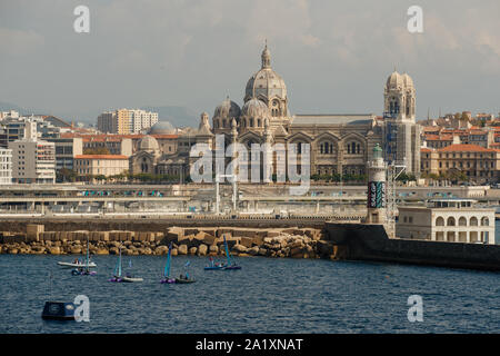 Vue générale de la cathédrale catholique de la Major à Marseille Banque D'Images