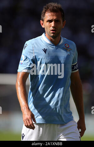 Serie A soccer, Rome, Italie - 29 Sep 2019 : Lulic (Lazio) en action lors d'un match de football Serie entre le Latium et de Gênes, au Stade olympique de Rome. Banque D'Images