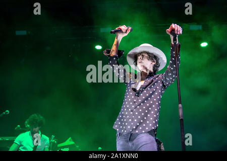 LP, chanteuse américaine, Live show à Bratislava, Slovaquie. Laura Pergolizzi est un chanteur et auteur-compositeur qui exécute sous le nom de scène LP Banque D'Images