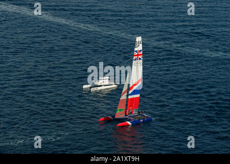 Une vue aérienne de la Grande Bretagne SailGP catamarans F50 de l'équipe au cours de la pratique de la race avant le dernier événement de la saison 1 SailGP à Marseille, France Banque D'Images