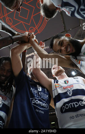 Bologne, Italie, 29 septembre 2019, le bonheur d'une amende de la Partita Fortitudo Bologne Bologne POMPEA au cours de Fortitudo Vs Umana Venezia Reyer - Basket-ball italien une série Championship - Crédit : LPS/Michele Nucci/Alamy Live News Banque D'Images