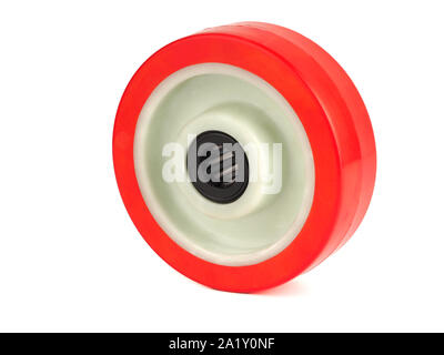 Une roue industrielle en polyamide et polyuréthane isolé sur fond blanc Banque D'Images