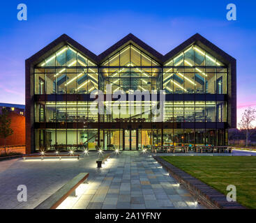 Tombola corporate office au crépuscule, Sunderland, Tyne & Wear, Royaume-Uni Banque D'Images