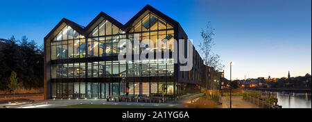 Tombola corporate office au crépuscule, Sunderland, Tyne & Wear, Royaume-Uni Banque D'Images