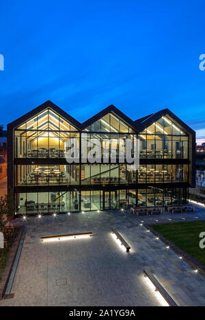 Tombola corporate office au crépuscule, Sunderland, Tyne & Wear, Royaume-Uni Banque D'Images