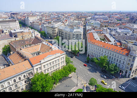 BUDAPEST, HONGRIE - 26 MAI 2019- vue panoramique sur le centre-ville de Budapest, Hongrie, vu du haut de la Basilique de Saint-Etienne (Szent István-b Banque D'Images