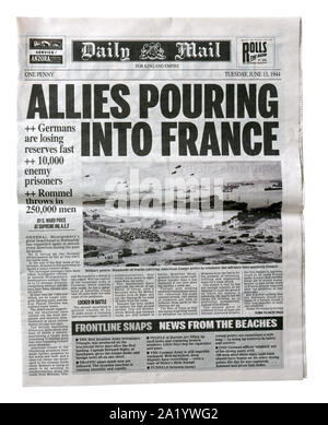 Une reproduction de la première page du Daily Mail du 13 juin 1944 avec les nouvelles sur l'invasion de la France après le D-Day. Banque D'Images