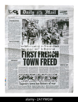 Une reproduction de la première page du Daily Mail du 8 juin 1944 avec les nouvelles sur l'invasion de la France après le D-Day. Banque D'Images