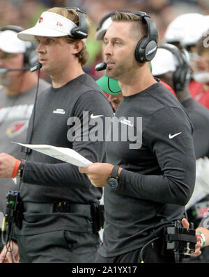 Glendale, États-Unis. Sep 29, 2019. L'entraîneur-chef des Arizona Cardinals Cliff Kingsbury watches les cardinaux jouent les Seattle Seahawks au stade de State Farm, à Glendale (Arizona) le dimanche, Septembre 29, 2019. Les Seahawks défait les cardinaux 27-10. Photo par Art Foxall/UPI UPI : Crédit/Alamy Live News Banque D'Images
