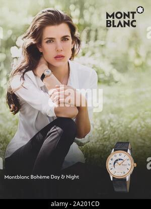 Affiche publicitaire de la marque suisse de luxe Montblanc avec Charlotte Casiraghi dans magazine à partir de 2015, la publicité, la création de l'annonce Mont blanc 2010s Banque D'Images