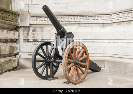 Cannon au Musée royal des Forces armées et de l'histoire militaire Banque D'Images