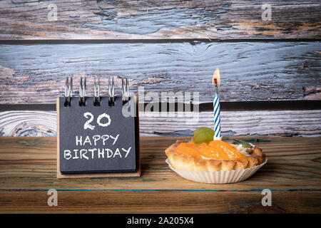 Joyeux anniversaire 20. Cake with candle Banque D'Images