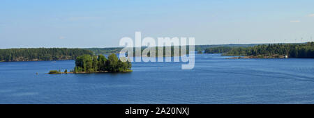 Vue panoramique sur le lac Saimaa, en Finlande. Photo prise à partir de Luukkansalmi bridge, Lappeenranta. Banque D'Images