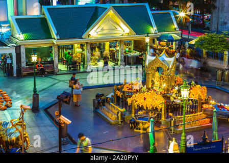 Sanctuaire d'Erawan Thanon Phloen Chit, à Bangkok, Thaïlande Banque D'Images