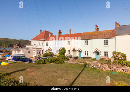 Peintes de couleurs vives cottages at Hope Cove, South Devon, Angleterre, Royaume-Uni. Banque D'Images