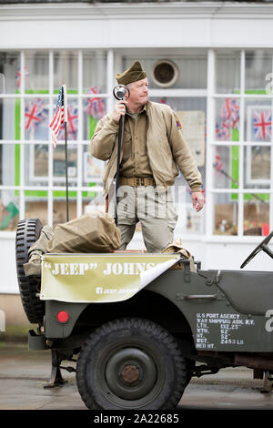 Pays de Galles, Welshpool 1940 week-end de Septembre, 2019. Johnson Jeep 1940 chanter des chansons de sa jeep. Banque D'Images