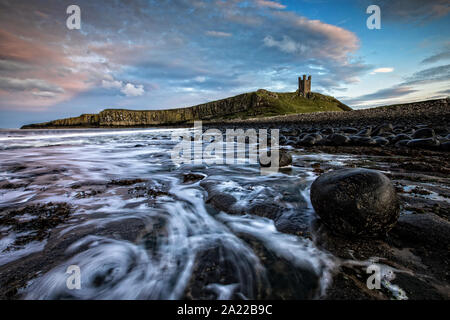 Château de Dunstanburgh dans Northumberland Banque D'Images