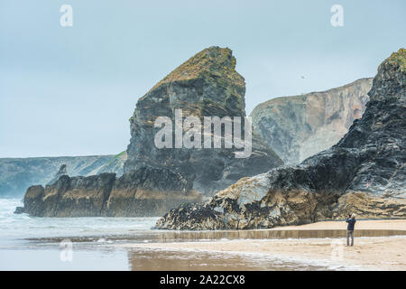 Bedruthan steps, près de Newquay, Cornwall, Angleterre, Grande-Bretagne Banque D'Images