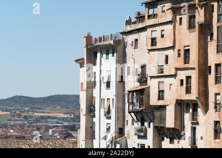 Cuenca, Espagne - 24 août 2019 - Les maisons historiques de la vieille ville Banque D'Images