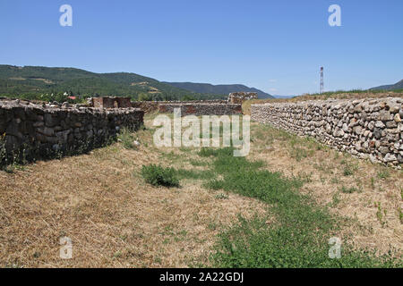 L'intérieur des murs du Diana Castrum Romain Forteresse, falaises de la gorge Djerdap, Beograd, Serbie orientale. Banque D'Images