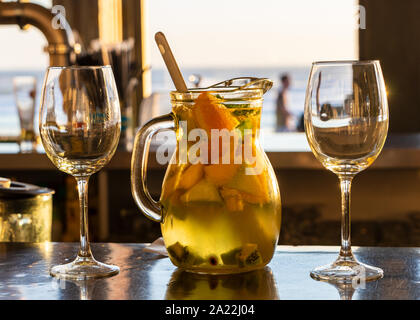 Sangria dans un bar Banque D'Images