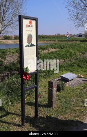 Plaque commémorative Harry Patch près d'Ypres / Ieper Flandre Banque D'Images