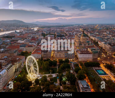 La Hongrie, Budapest, place Erzsebet vue aérienne Banque D'Images