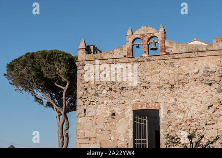 Dans le village de Sant'Ilario dans Campo, détail d'nedieval fortress Banque D'Images