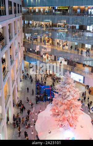 L'éclairage blanc hiver KITTE, célèbre festival lumière romantique jusqu'événements dans la ville, belle vue, les attractions touristiques populaires, de destinations de voyage Banque D'Images