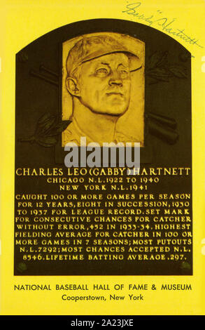 National Baseball Hall of Fame chandail souvenir carte postale représentant de la plaque 'Charles' Gabby Hartnett. Banque D'Images