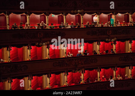 Milan Italie 14 Juillet 2019 : Théâtre de la scala. Considéré comme l'un des théâtres les plus prestigieux au monde, il a accueilli depuis 1778, les principaux artistes Banque D'Images