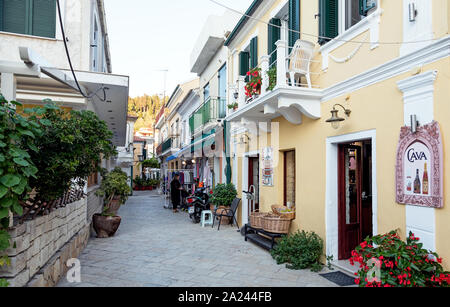 Les rues locales de Paxos Gaios îles grecques Grèce Banque D'Images