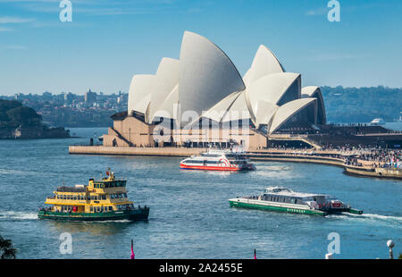 Voir l'Opéra de Sydney et Sydney Cove, New South Wales, Australie Banque D'Images