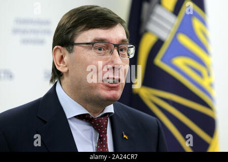 Kiev, Kiev, Ukraine. 7 mars, 2019. (NOTE de l'ÉDITEUR : Il s'agit d'un fichier photo) Procureur général de Lukraine Yuriy Loutsenko prend la parole lors d'une conférence de presse à Kiev. Dans une interview du journaliste de la BBC publié le 30 septembre 2019 sur le site Web de BBC : Êtes-vous prêt à témoigner sur la destitution du président des États-Unis d'atout ? Iury Loutsenko a répondu : Pourquoi pas. Je suis complètement ouvert et de savoir que toutes mes actions étaient légales, toutes mes déclarations étaient légales, je n'ai peur de rien. J'ai peur pour mon pays, parce qu'il semble que l'Ukraine a été victime d'une importante tempête américaine. Je tiens à protéger Banque D'Images